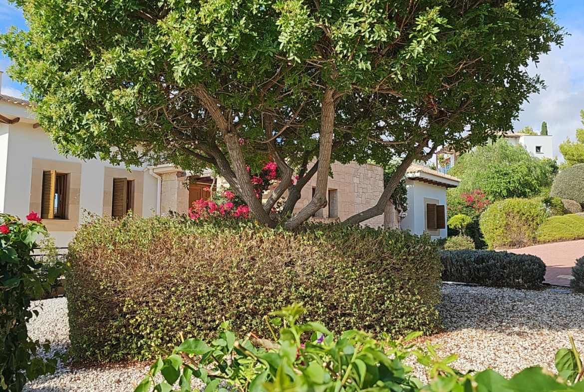 Hauson Realty - Cyprus Real Estate Agents Villa for sale in A - villa for sale in Aphrodite Hills